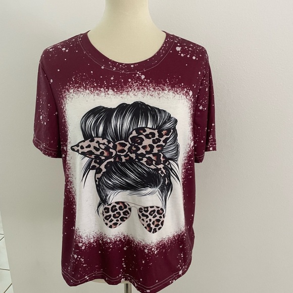 Tops - Bun Hair‎ Tshirt